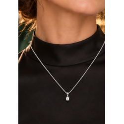 Pre Owned 18ct White Gold Diamond Pendant and Chain ZC109